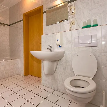Ideal Hotel