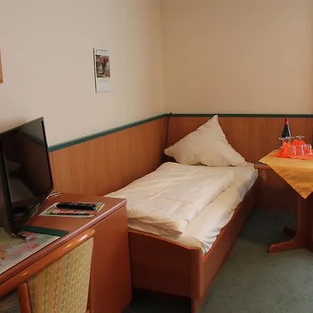Ideal Hotel